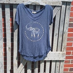 🏷3/$15 Hollister Shirt